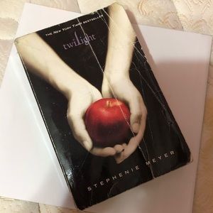 TWILIGHT BOOK